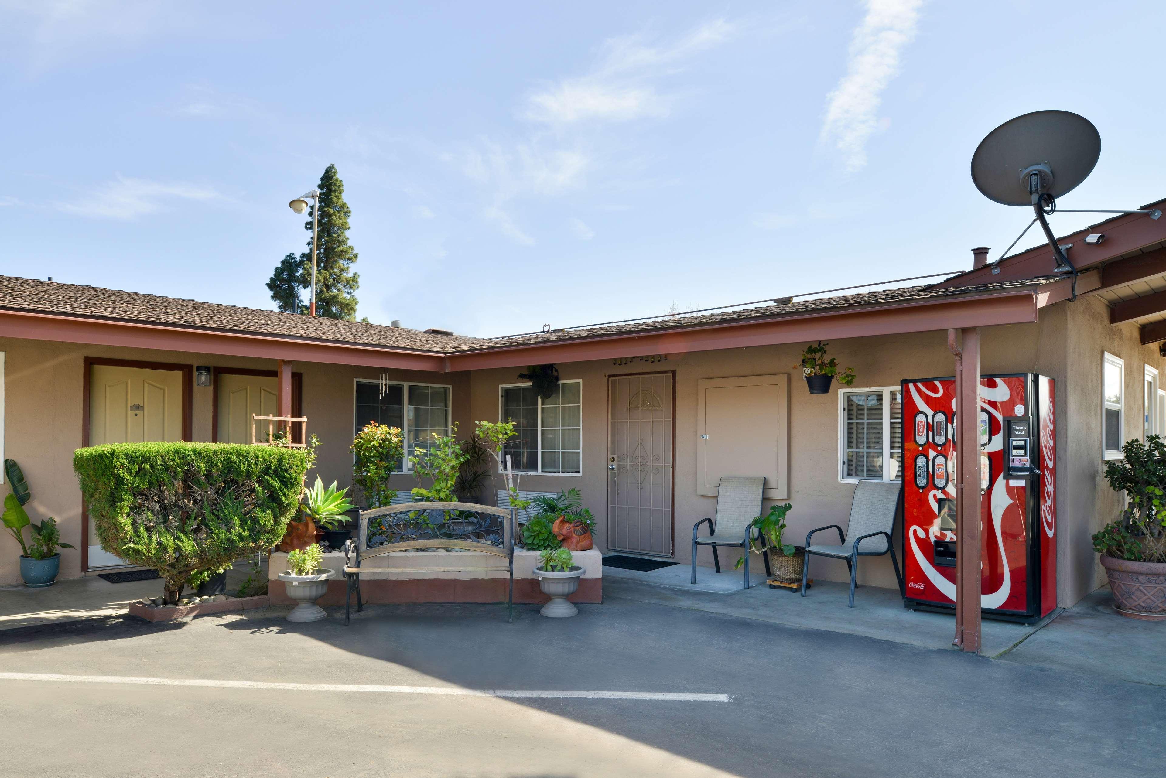 Americas Best Value Inn Los Banos Kültér fotó