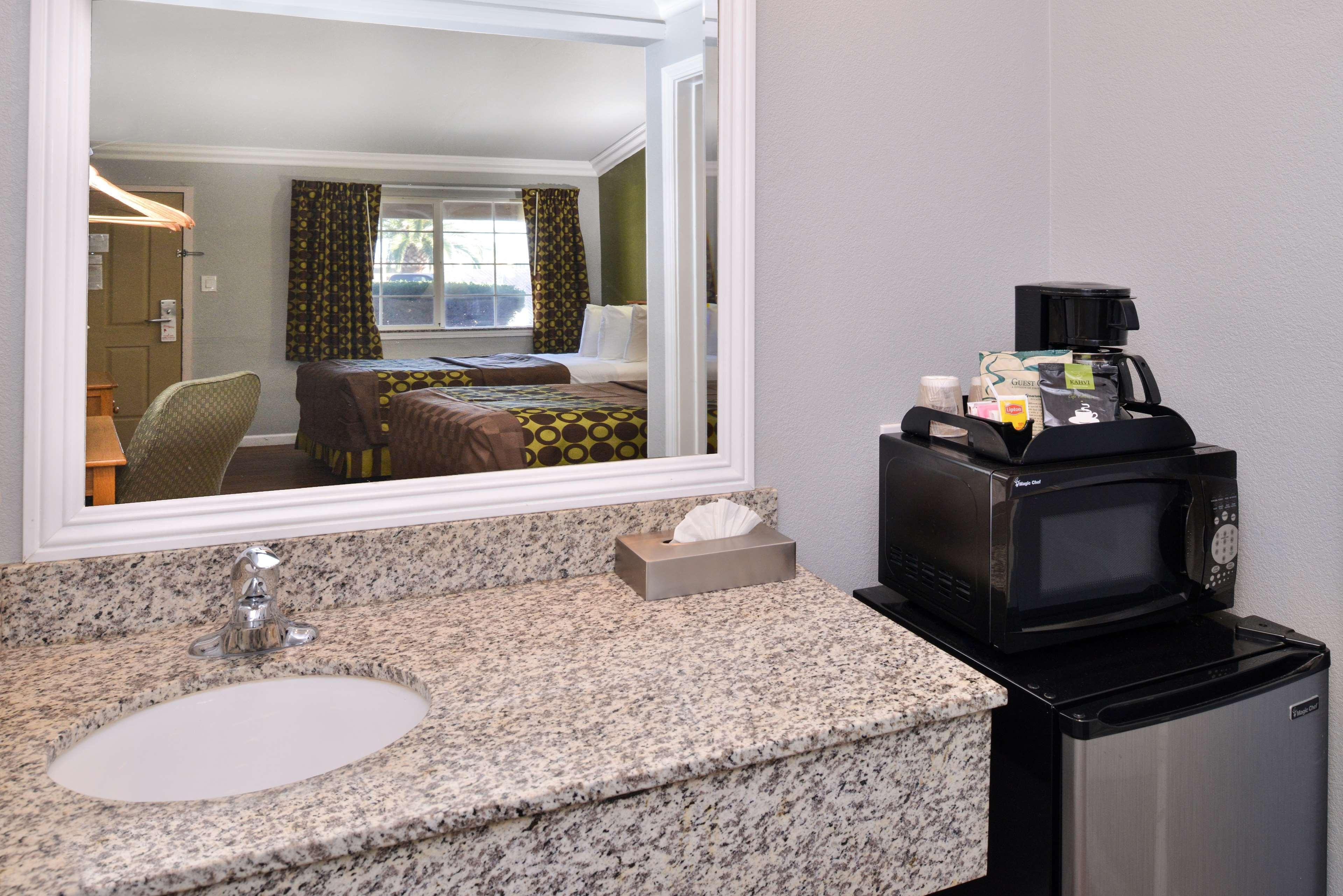 Americas Best Value Inn Los Banos Kültér fotó
