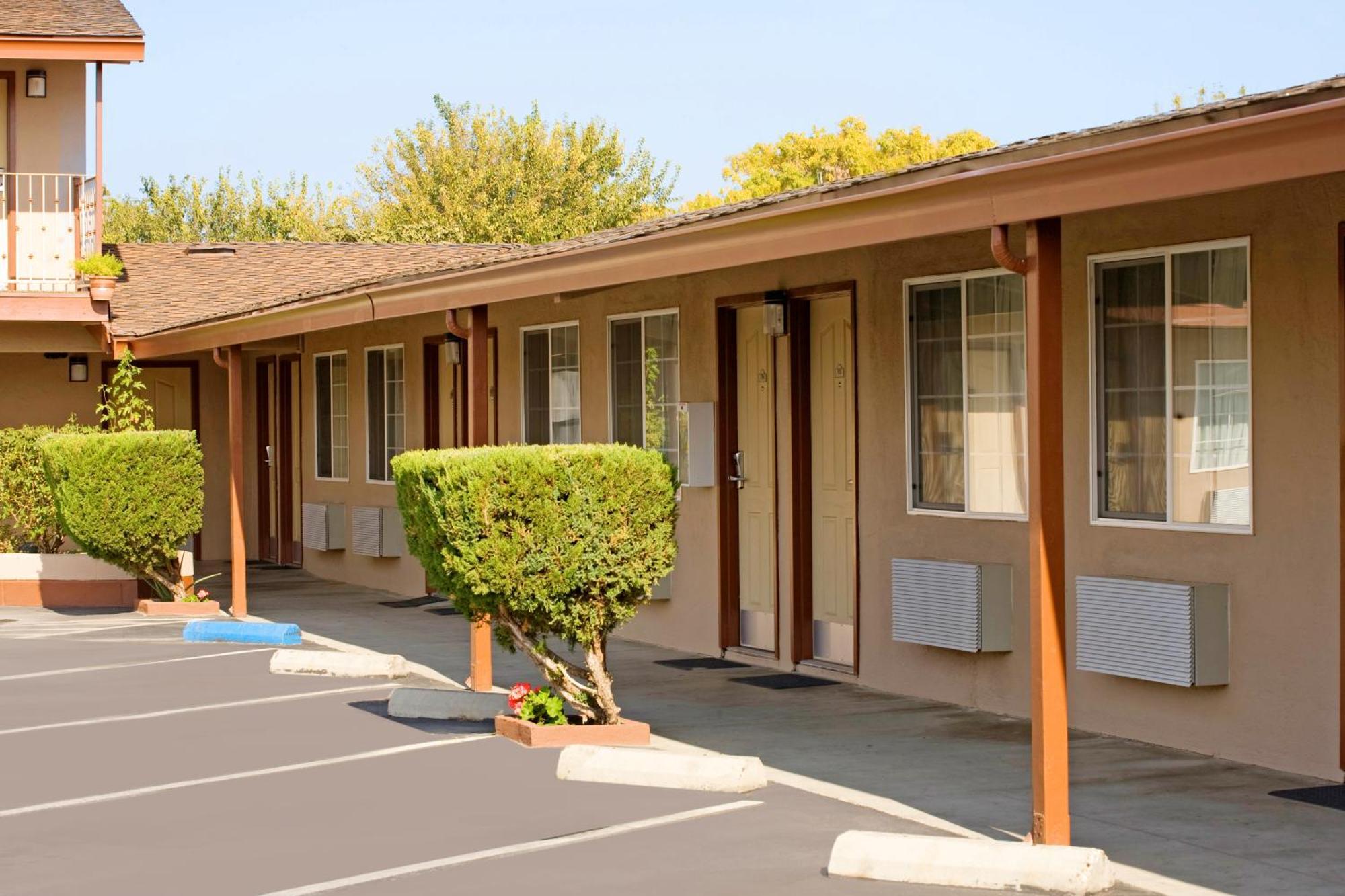 Americas Best Value Inn Los Banos Kültér fotó